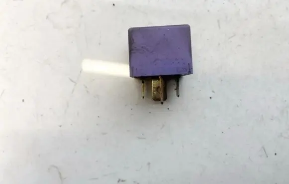Renault Laguna I Other relay 12v50a03525