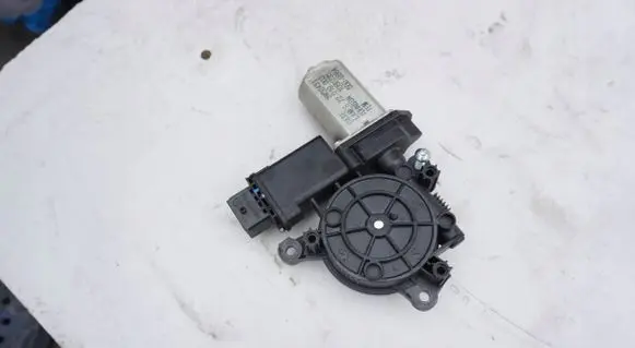 Front door window regulator motor