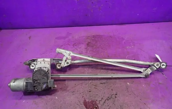 Ford Focus C-MAX Front wiper linkage and motor 