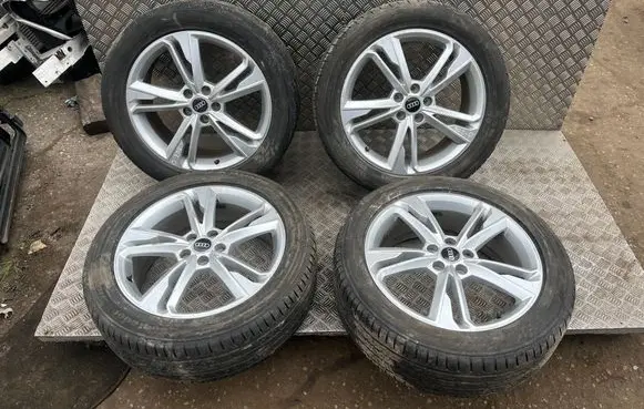 Audi Q3 F3 R19 alloy rim 83A601025M