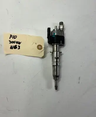 BMW 5 F10 F11 Fuel injector 7565138