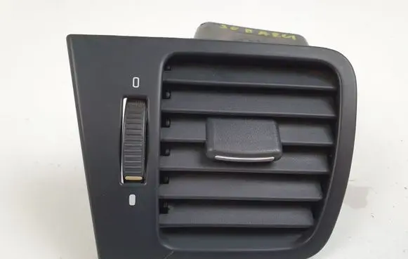 Subaru Legacy Dashboard side air vent grill/cover trim