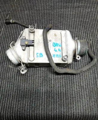BMW X6 E71 Intercooler radiator 7589469