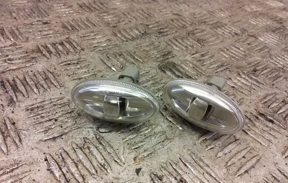 Peugeot Partner Front fender indicator light 9680057480
