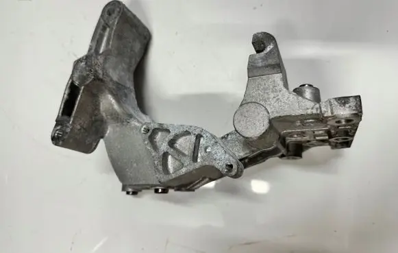 Hyundai i30 Engine mount bracket WspornikapaI30N