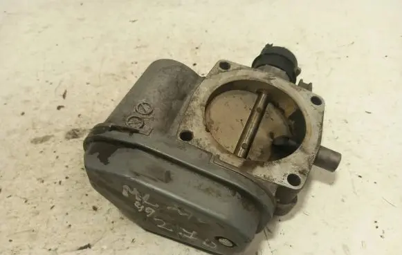 Mercedes-Benz ML W163 Throttle valve 1121410025 0205003046 76912