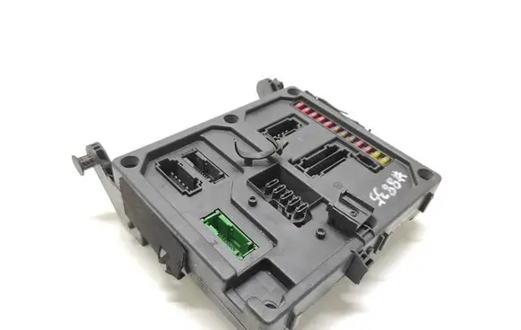 Ford Galaxy Fuse module 7M3962258F YM2114B205BB S110730200D