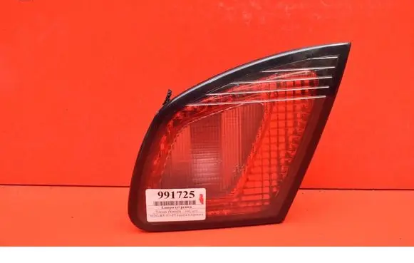 Nissan Primera Rear/tail lights 89020139