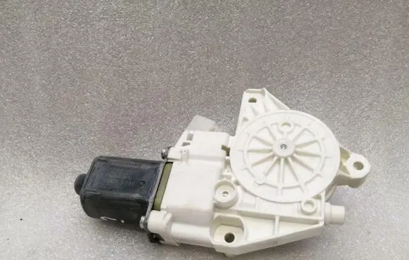 Mercedes-Benz ML W166 Front door window regulator motor A1669060201