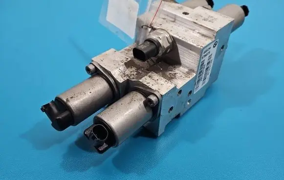 BMW X6 E71 Front shock absorber actuator solenoid 6794578 IMPRK1542533
