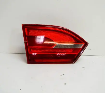 Tailgate rear/tail lights