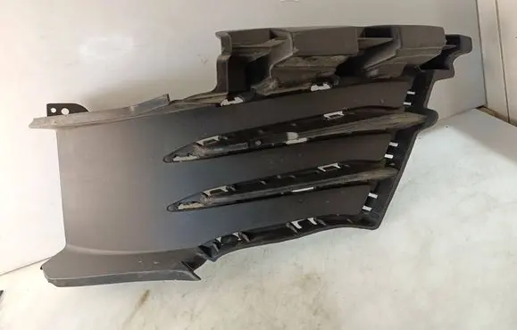 Front bumper lower grill