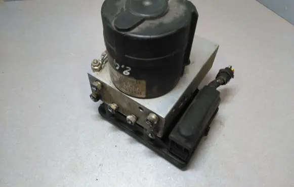 Mercedes-Benz C W202 ABS Pump A0034310312 10020400144 10099013272