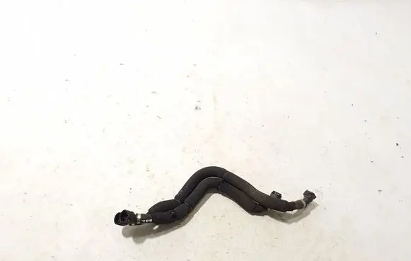 Volvo C40 Engine coolant pipe/hose 32339807