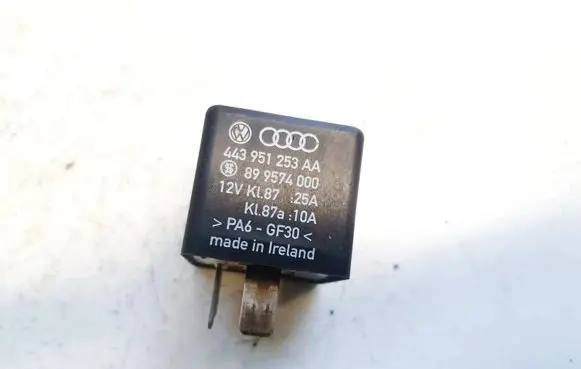 Audi A6 S6 C5 4B Other relay 443951253aa 899574000