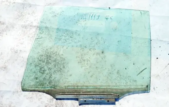 Toyota RAV 4 (XA30) Rear door window glass AS2