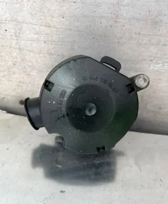 Mercedes-Benz E W211 Breather valve 6460100667