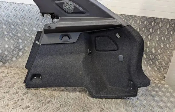 Volvo XC40 Tailgate/trunk side cover trim 32244155 32394237