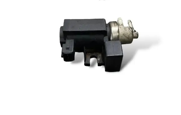 Volvo XC90 Turbo solenoid valve 72190329 05T102