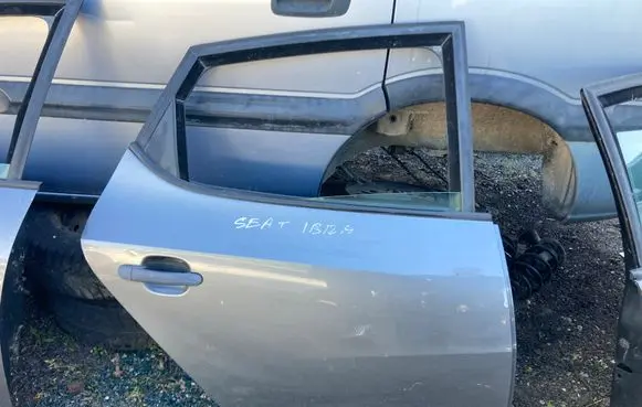 Seat Ibiza IV (6J,6P) Rear door