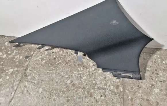(D)pillar trim (top)