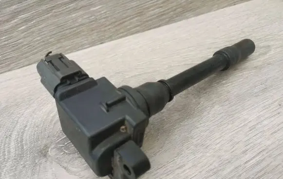 Mitsubishi Carisma High voltage ignition coil FK0138