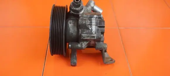 Mercedes-Benz CLS C219 Power steering pump 642920