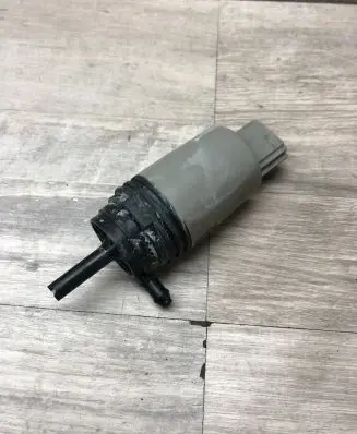 BMW 1 E82 E88 Windscreen/windshield washer pump 6934159 41F1510