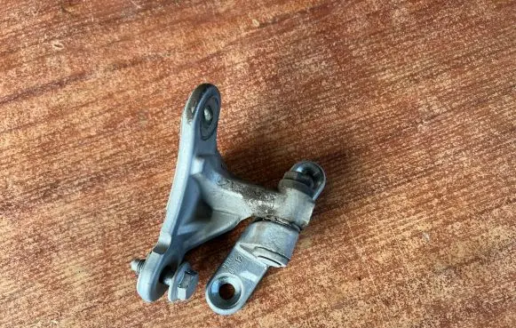 Mercedes-Benz B W245 Front door upper hinge