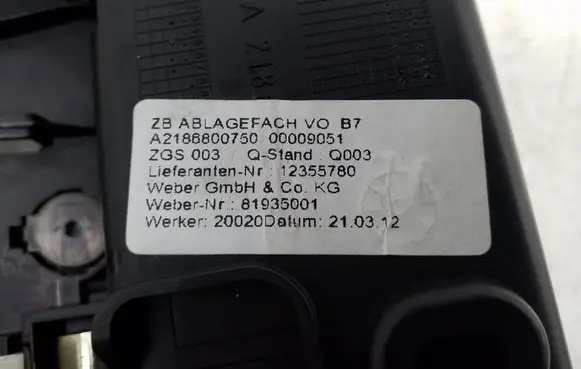 Mercedes-Benz CLS C218 X218 Ashtray (front) A2186800750