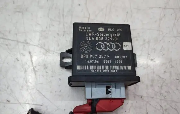 Audi A4 S4 B7 8E 8H Light module LCM 8P0907357F