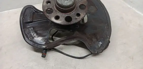Mercedes-Benz C W204 Front wheel hub spindle knuckle A2044200744