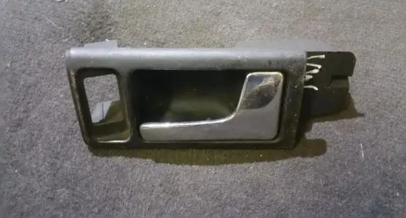 Audi A6 S6 C4 4A Front door interior handle 4a0837020c