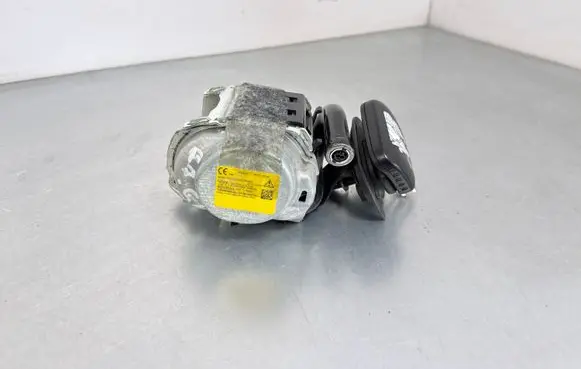 Audi Q7 4M Third row seat belt 4M0857811B