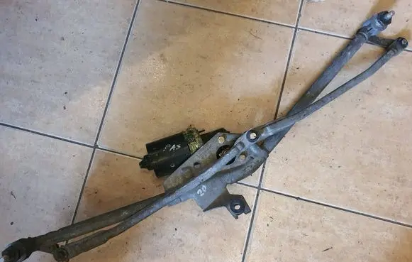 Volkswagen PASSAT B4 Front wiper linkage and motor 403668 357955603A