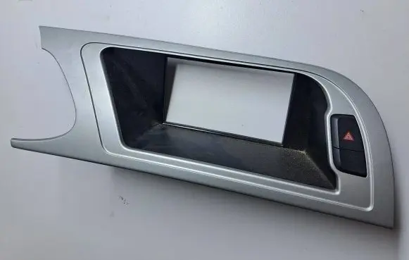 Audi A4 S4 B8 8K Radio/GPS head unit trim 8K1857186F