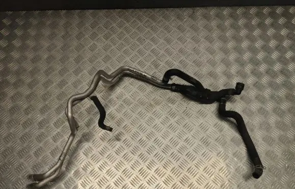 Mercedes-Benz A W177 Engine coolant pipe/hose