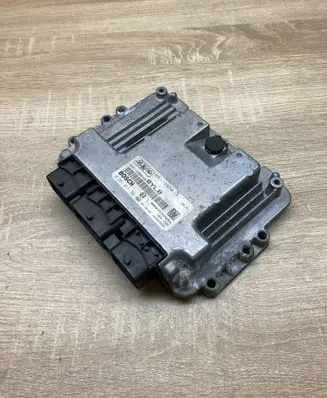 Ford Focus Engine control unit/module ECU 8M5112A650LB 0281011701
