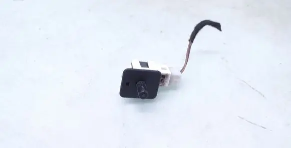 Mercedes-Benz CLS C219 Front door sensor coupe 2028209410