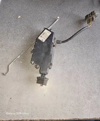 Volkswagen Transporter - Caravelle T4 Central locking motor 701959783C 7M1959783C