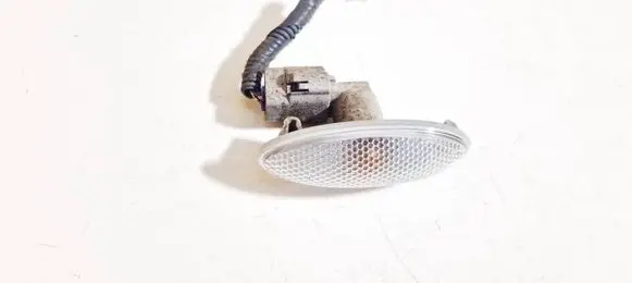 Toyota Auris 150 Front fender indicator light 
