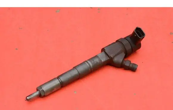 Opel Zafira B Fuel injector 0445110243