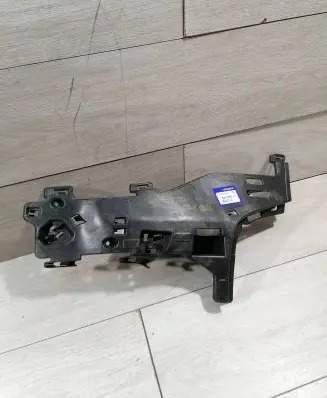 Volvo S60 Front bumper mounting bracket 31455652