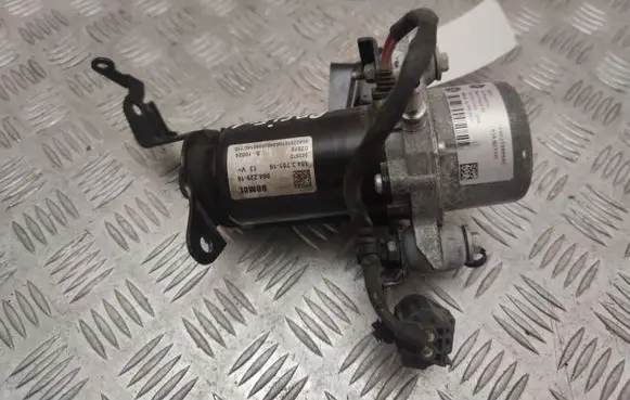 Chrysler Pacifica Vacuum pump 68274999AC