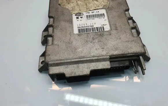 Peugeot 406 Engine control unit/module 9626949780 16269114
