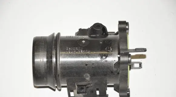 BMW 5 F10 F11 Mass air flow meter 8519492