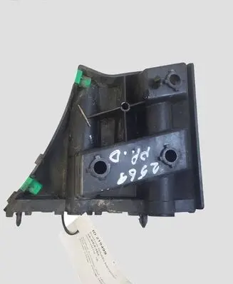Volvo V40 Front bumper mounting bracket 31425111