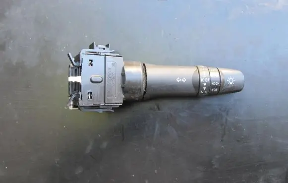 Mitsubishi i-MiEV Indicator stalk 17D706