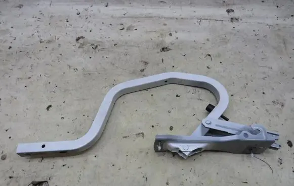 Mazda 3 II Tailgate hinge KRIS235789