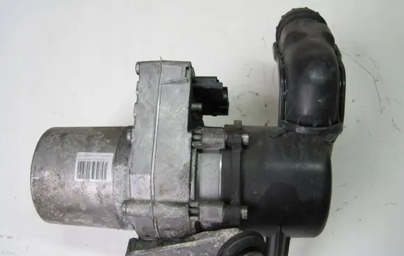 Peugeot 508 Power steering pump 9675277480